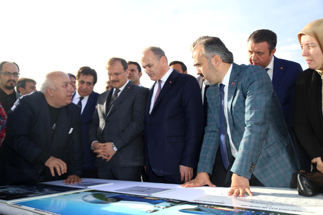 Bakan Özlü